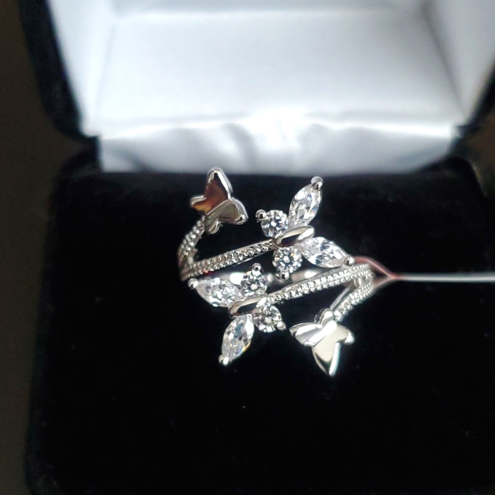 Simulated diamond ring